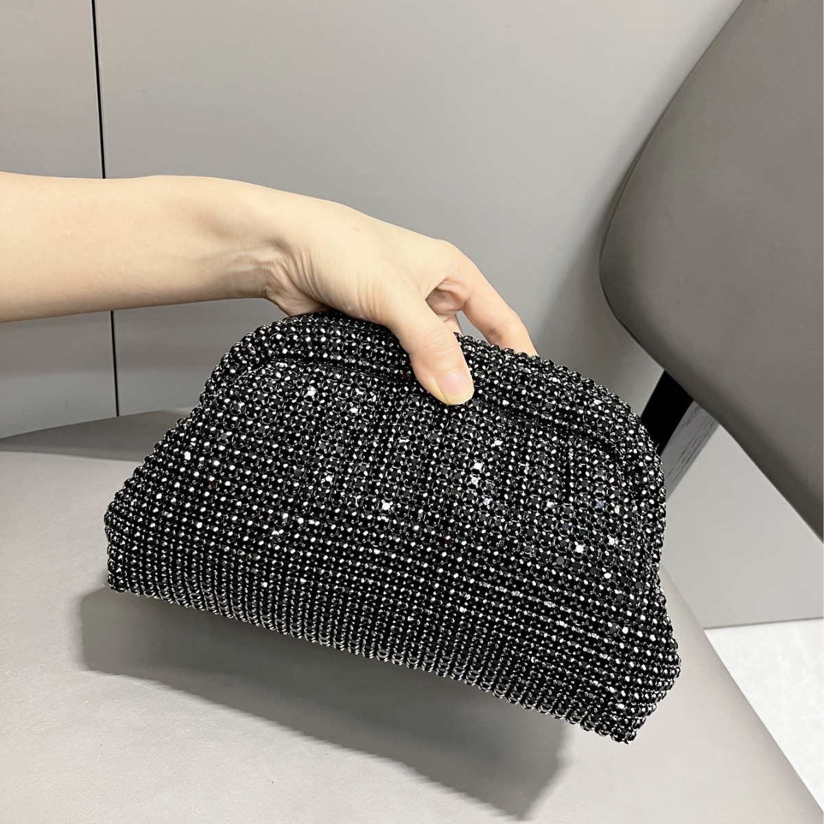 Women's Shiny Rhinestone Handbag Designer Dinner Chain Clip Bag