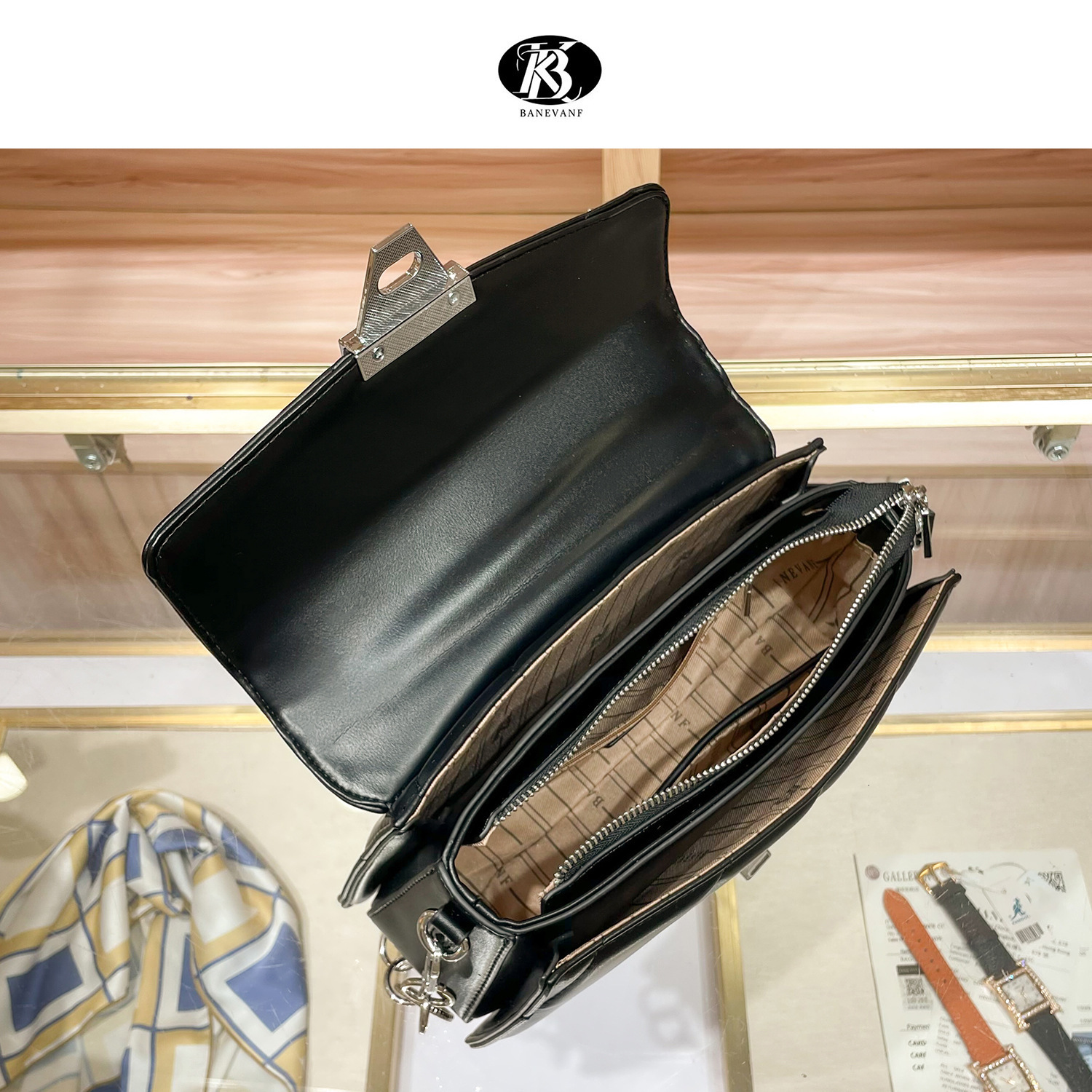 KB Queen's new diamond grid shoulder armpit bag is fashionable, exquisite, versatile, and hot for women