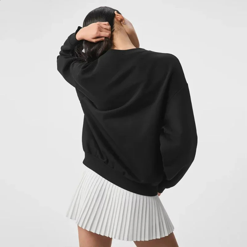 Accolade Crew Neck Pullover Comfortable Slim Fit Sports Shirt Loose Round Neck Hoodie Solid Color Unisex Long Sleeved Top 250121