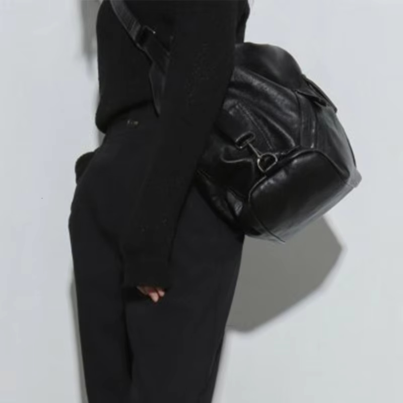 Original Brand Korean Japan Black Bag Large Capacit Multi-Pocket Soft Leather Lady Backpack Zone Retro Function Shoulder Totebag