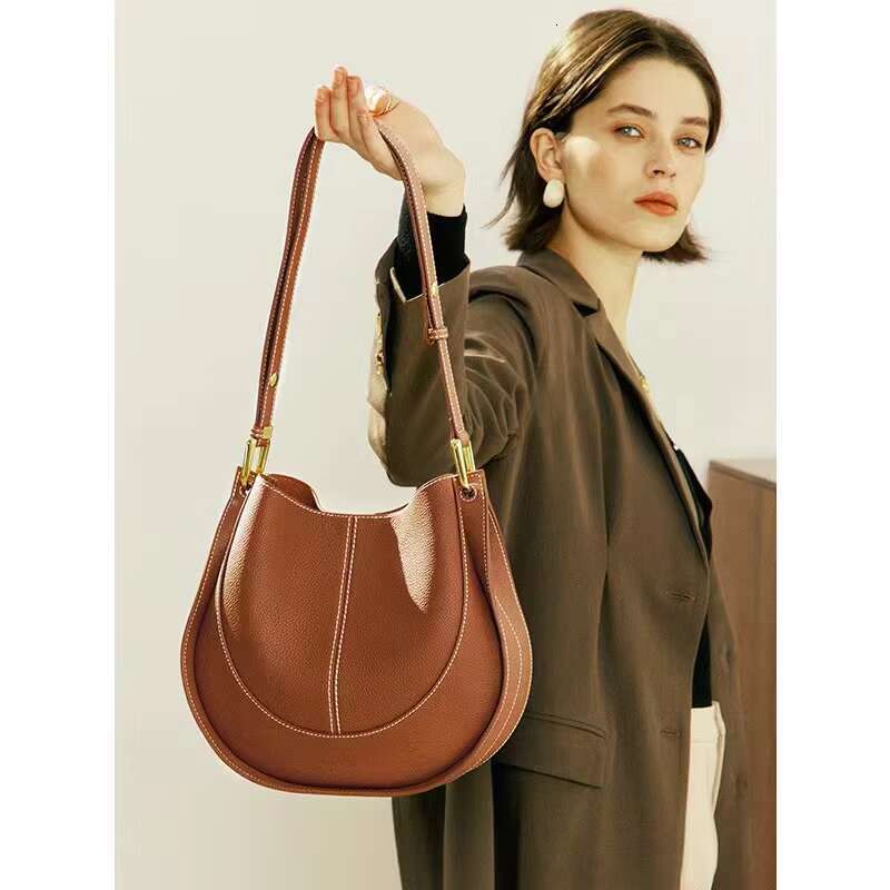2024 Soft Leather Double Layer Cowhide Light Women's Bag New Trendy Large Capacity One Shoulder Crossbody Bucket