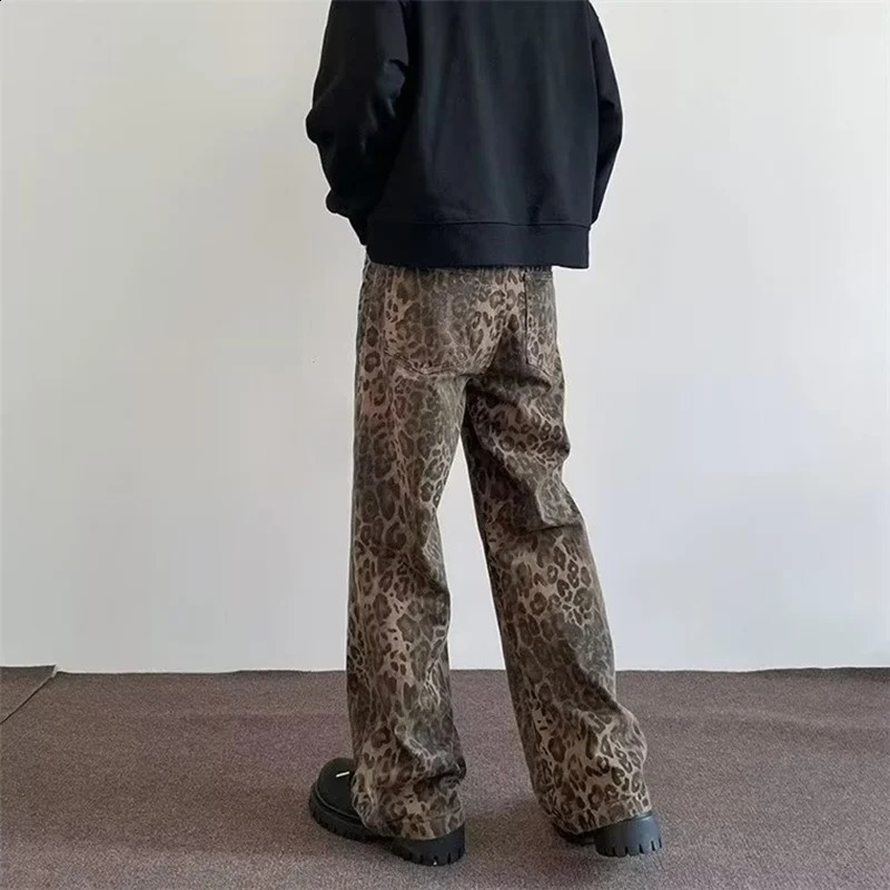 Fashion Mens Jeans Straight Leopard Print Retro Hip Hop Four Seasons Denim Wide-leg Pants Loose Trousers For Men Streetwear 250120