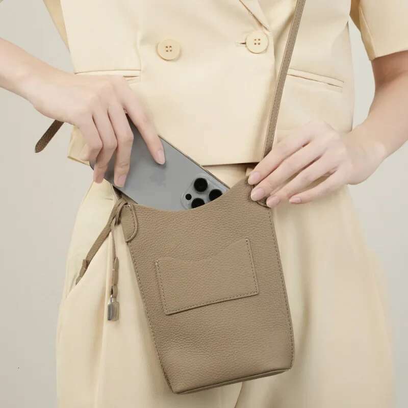 Women's Genuine Leather Crossbody Bags Top Layer Cowhide Mobile Phone Mini Bag