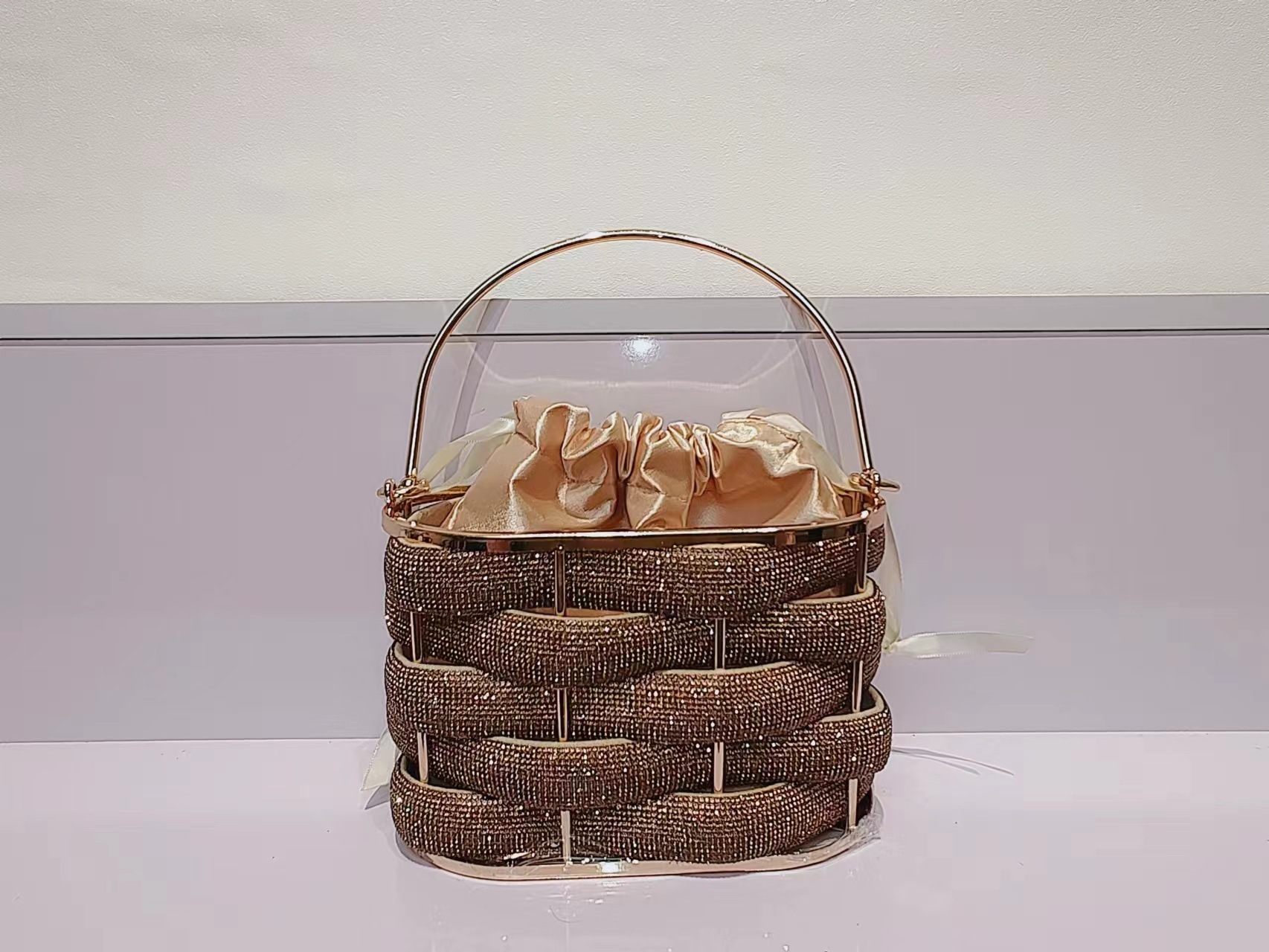 New Product Niche Design: Celebrity Dinner With Sparkling Rhinestone Stripes Wrapped Around Hand-Held Crossbody Women's Bag