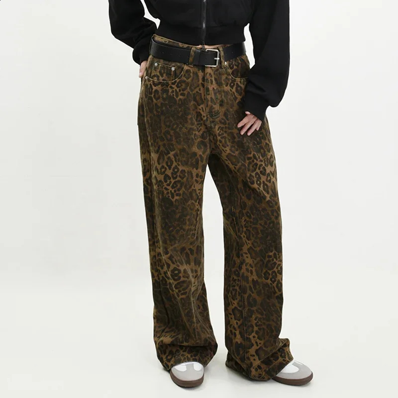 Men Fashion Leopard Graphic Hip Pop Jeans Male Loose Straight Leg Party Denim Pants American Style Streetwear Denim Trousers 250120