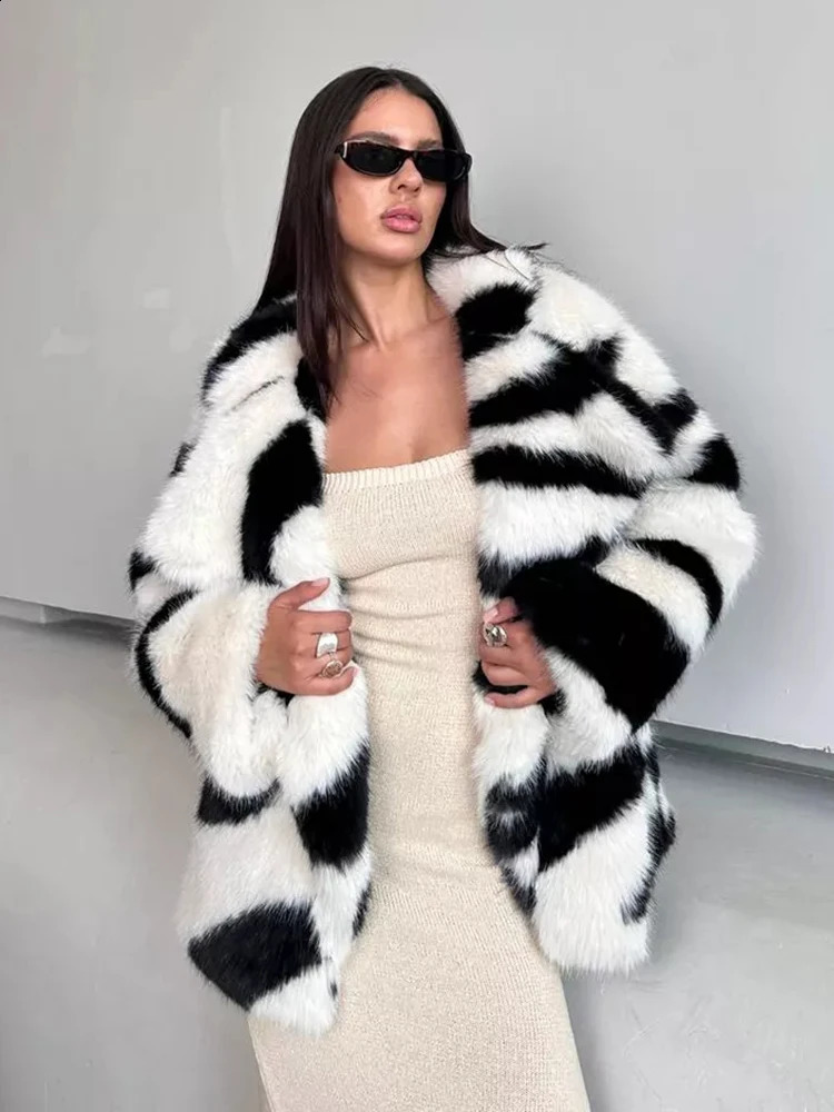 TARUXY Winter Retro Fur Coat For Women Large Lapel Pocket Zebra Print Female Thicken Midlength Cardigan Fashion 250115