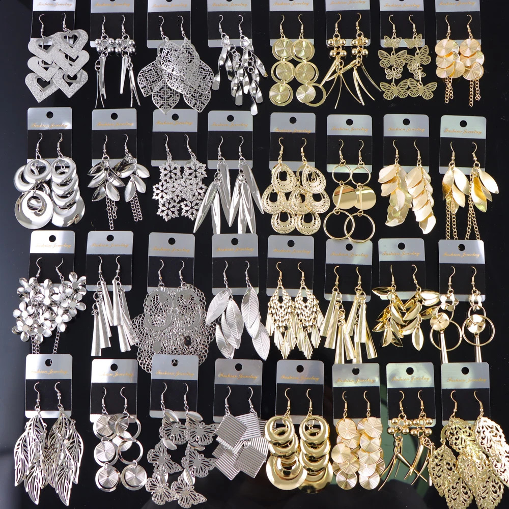 10Pairs/Lot Fashion Korean Shiny Trend Geometric Pendant Hook Earrings Womens Star Heart Mix Style Dangle Jewelry Wedding Gift 250120