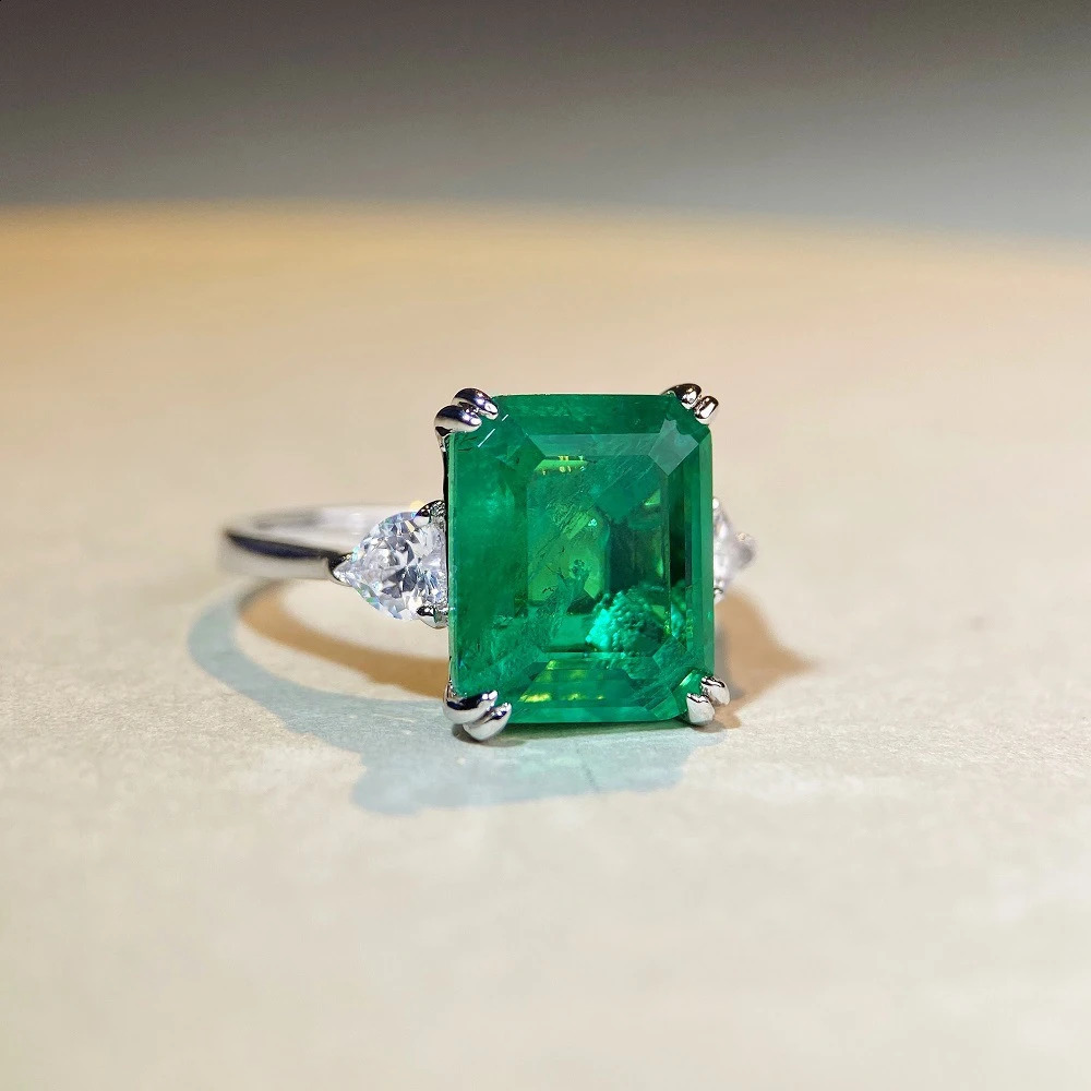 Vinregem 10*12 MM 9CT Emerald Gemstone Cocktail Party Ring For Women Vintage 925 Sterling Silver Wedding Engagement Fine Jewelry250122
