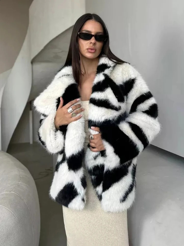 TARUXY Winter Retro Fur Coat For Women Large Lapel Pocket Zebra Print Female Thicken Midlength Cardigan Fashion 250115