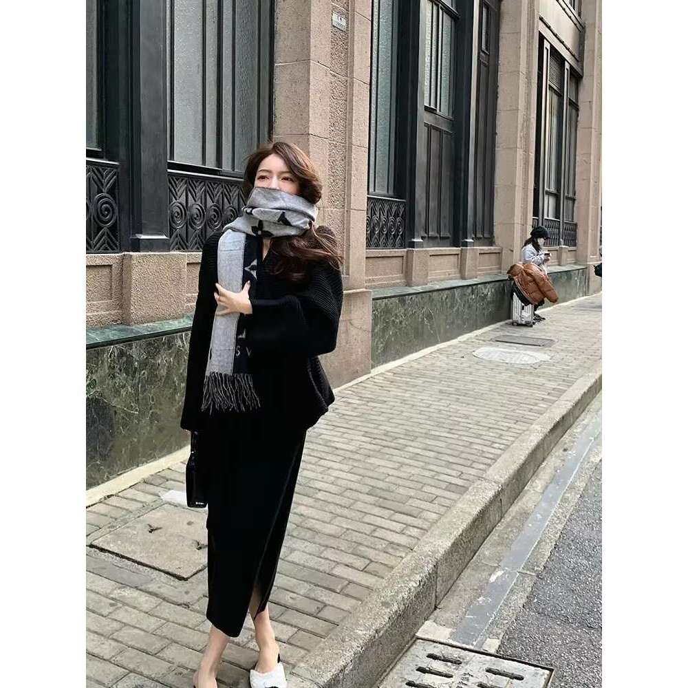 Autumn New Lazy Knitted Jacket High-End Sense Of Niche Temperament Was Thin Soft Waxy Lace-Up Sweater Cardigan Top Women D1438