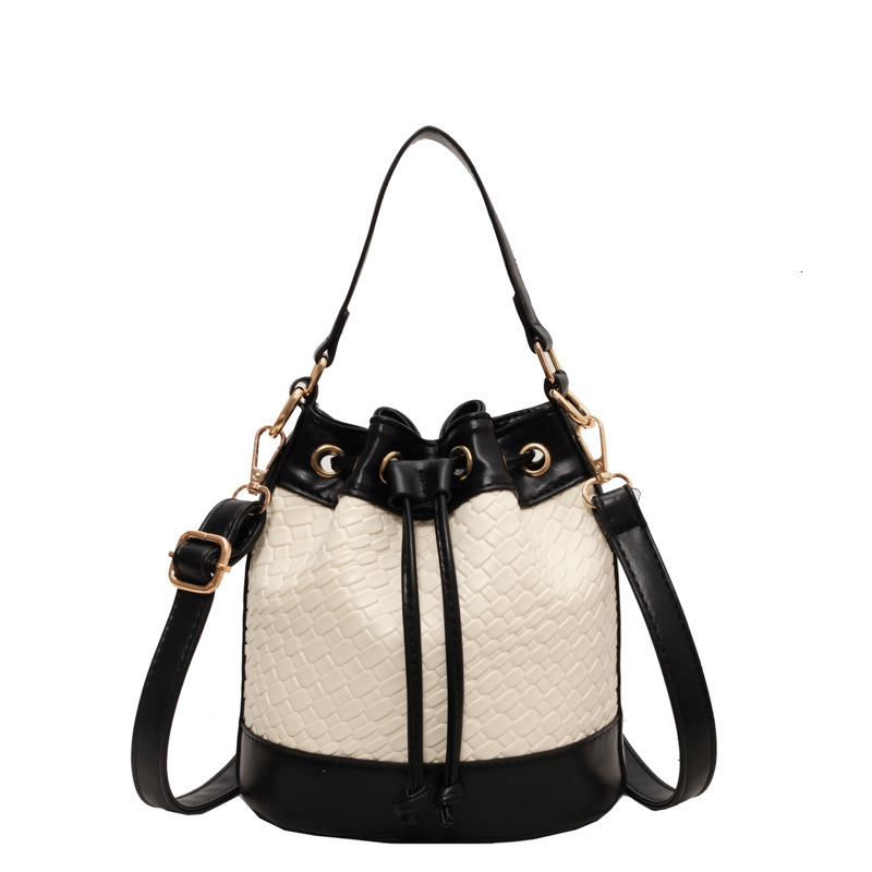 Women's Fashion Bucket Designer's New Woven Pattern Large Capacity Contrasting Color Single Shoulder Crossbody Bag