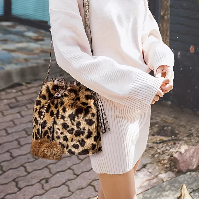 Plush Leopard Print Bucket Bag Fashionable Drawstring Crossbody Bag Womens Shoulder Bag Internal Phone Bag 250122