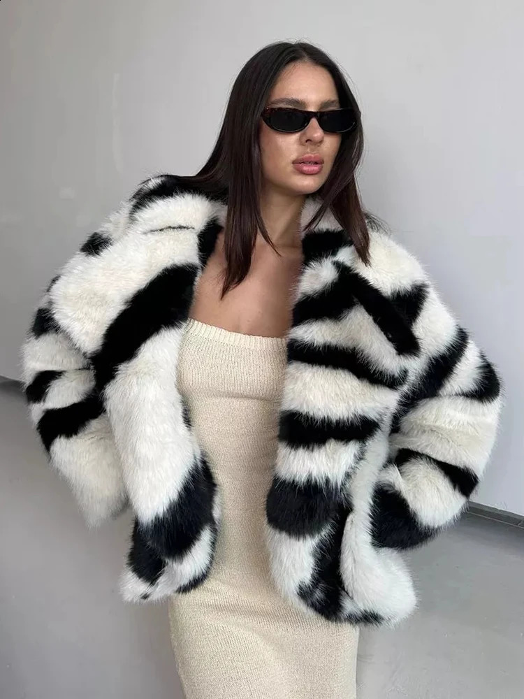 TARUXY Winter Retro Fur Coat For Women Large Lapel Pocket Zebra Print Female Thicken Midlength Cardigan Fashion 250115