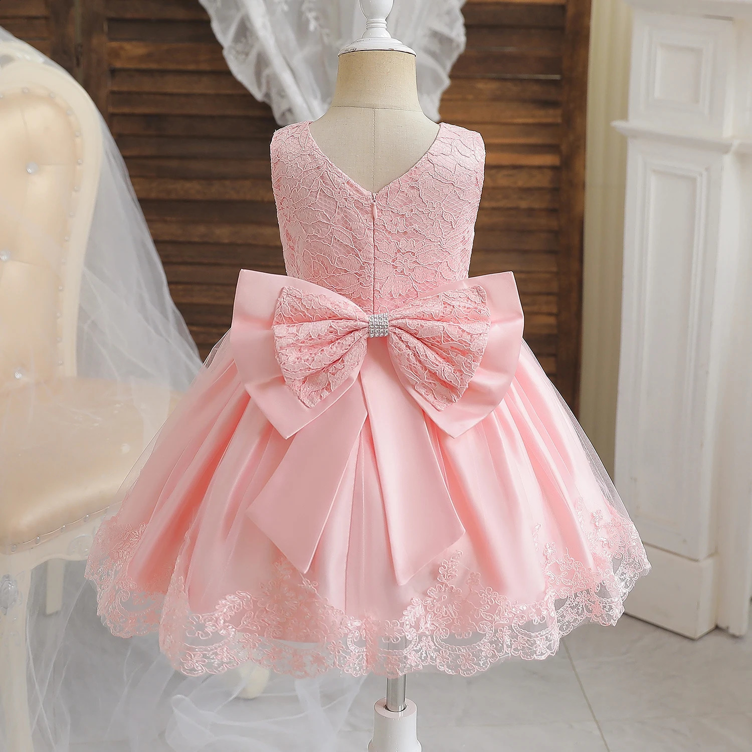 Baby Girls Princess Dress Cute Bow 3 6 9 12 18 24 Months Toddler Infant Party 1st 1 2 Year Old Birthday Lace Christening Gown 250117