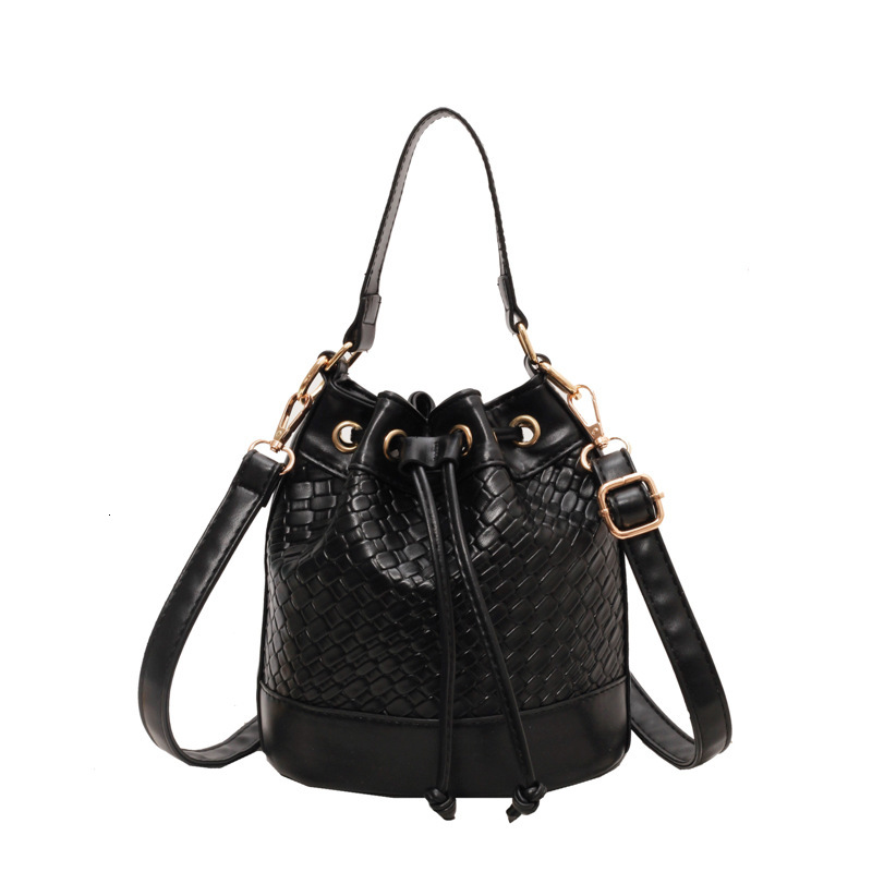 Women's Fashion Bucket Designer's New Woven Pattern Large Capacity Contrasting Color Single Shoulder Crossbody Bag