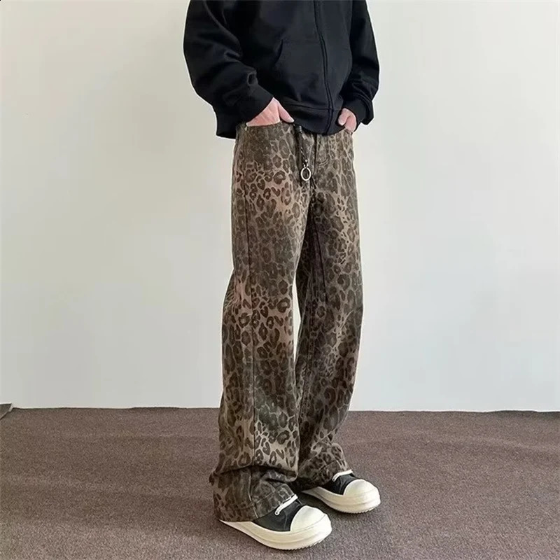 Fashion Mens Jeans Straight Leopard Print Retro Hip Hop Four Seasons Denim Wide-leg Pants Loose Trousers For Men Streetwear 250120