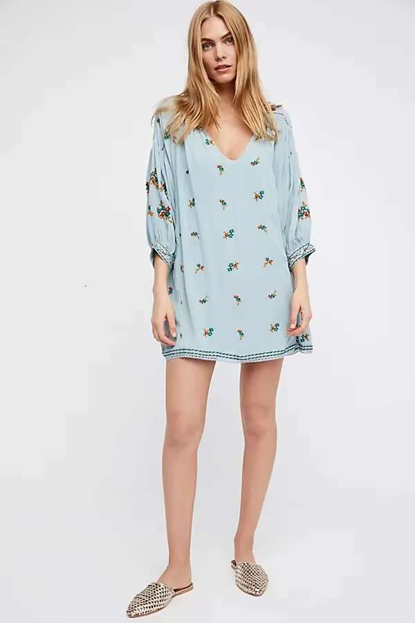 New Embroidery Wer Design Loose V-Neck Fashion Boho Short Lantern Sleeve Sweet Summer Dress Cotton Vestidos