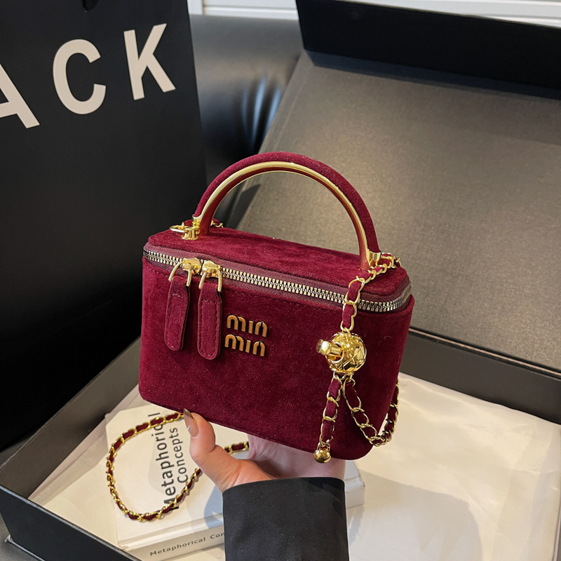 Designer's New French Box Niche High-end Women's Diagonal Shoulder Bag Personalized Multifunctional Mini Handbag