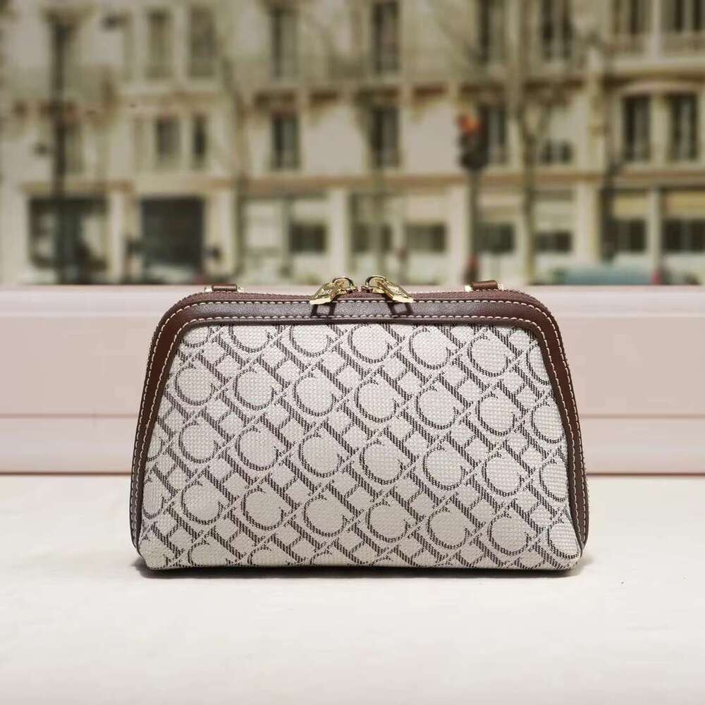 CILMI HARVILL CHHC 2023 Women's New Crossbody Bag Single Zipper Open Fleece Surface High Quality Metal Shoulder Strap