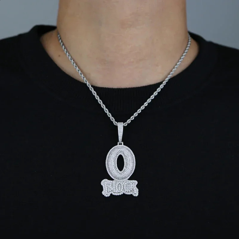 2025 HipHop CZ Letter O Block Pendant Necklace Gold Color Iced Out Bling Cubic Zirconia Micro Pave Charm Men Women Jewelry 250116