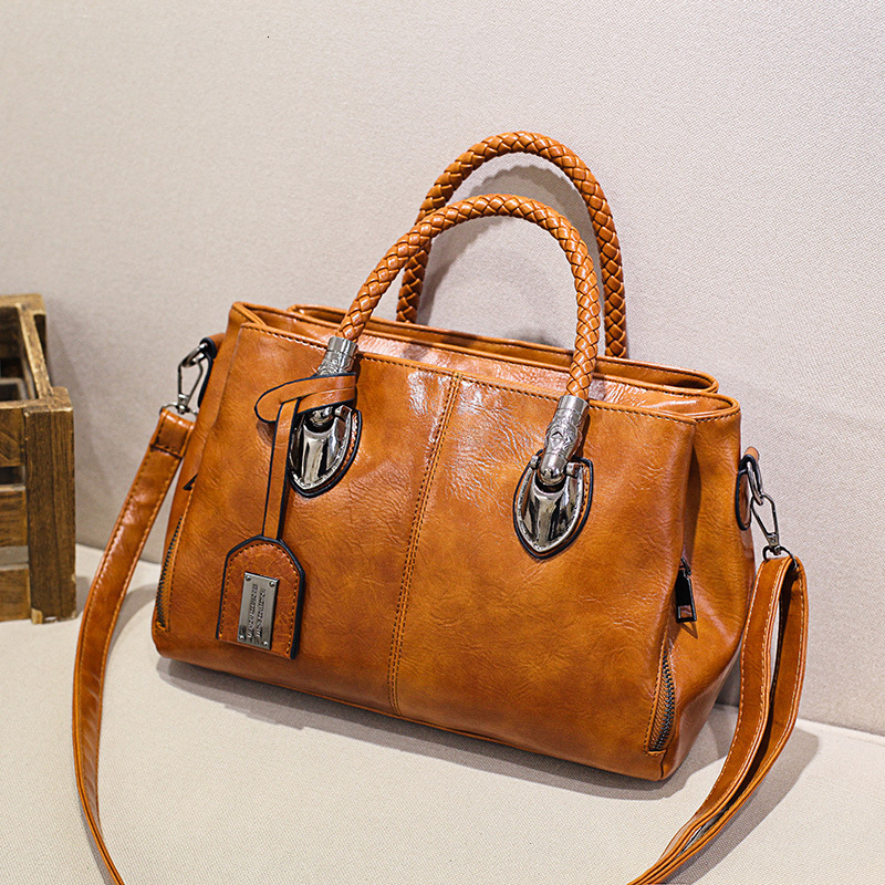 Designer Women's Fashion Oil Wax Leather New Handheld Single Shoulder Crossbody Bag