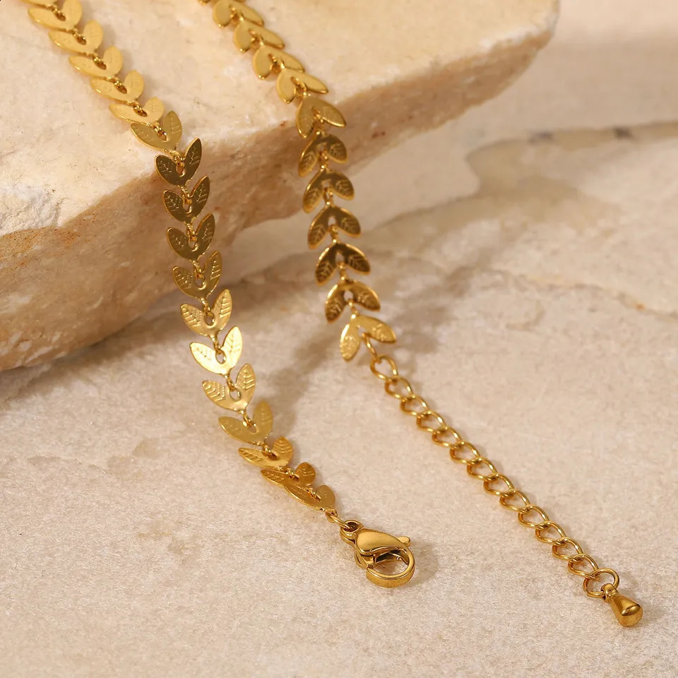 JitDoo Bohemian style 18K gold-plated stainless steel leaf chain necklace suitable for womens summer beach necklace fashionable jewelry 250110