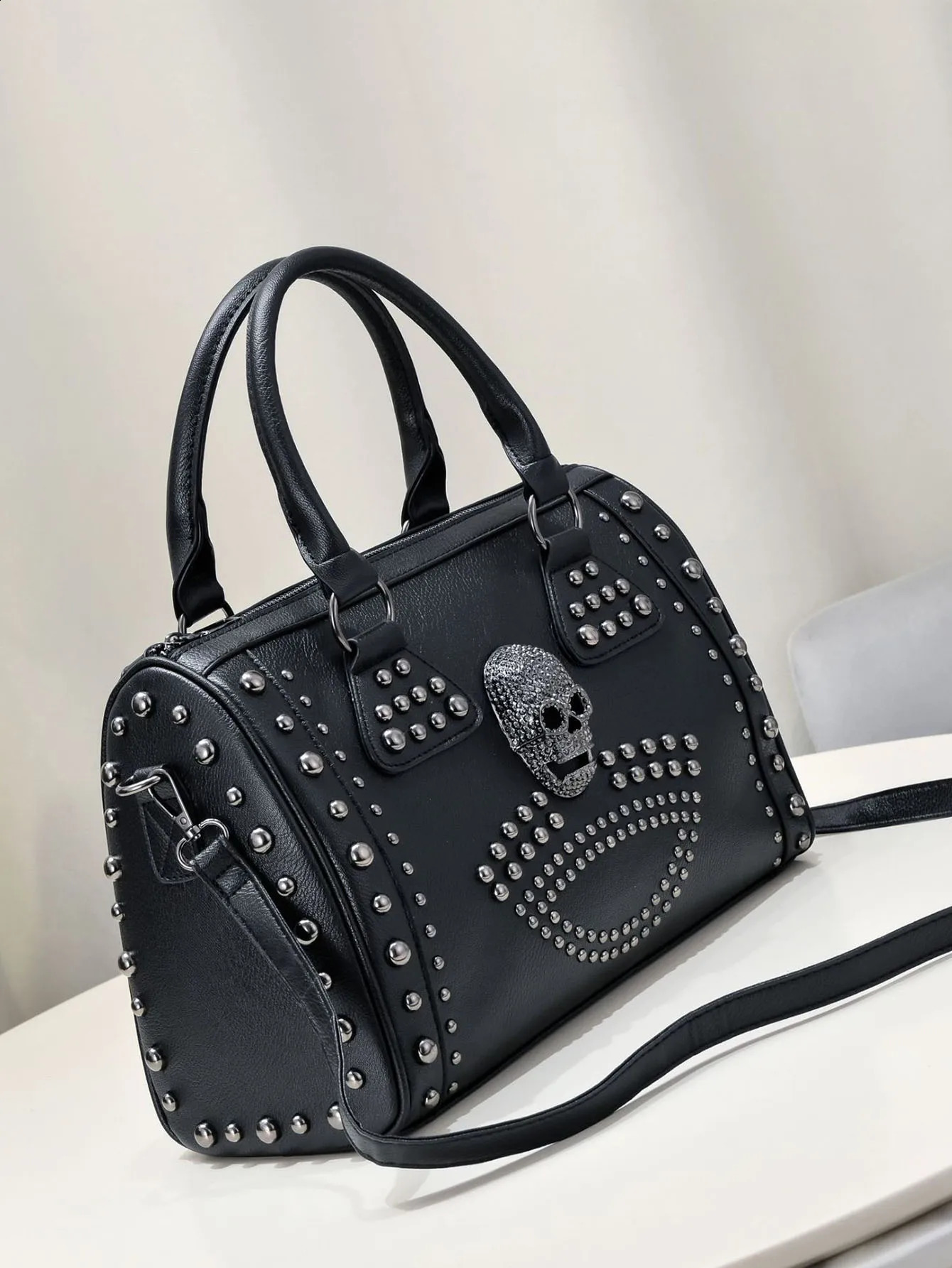 Black punk style handbag personalized rivet trend Boston large capacity shoulder messenger bag black 250122