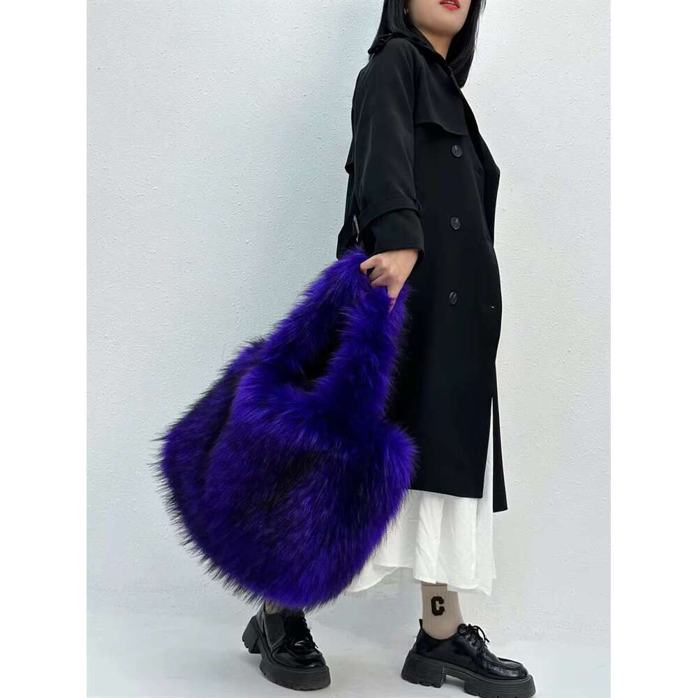 Fashion Large Tote Faux Fur Women Handbags Designer Lady Hand Bags Fluffy Soft Plush Shopper Bag Warm Winter Sac 2022