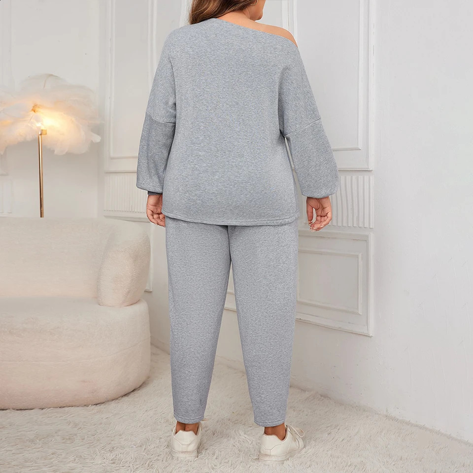 Plus size twopiece pajama set suitable for womens long sleeved zipper shirts loose pants pajamas autumn winter 250122