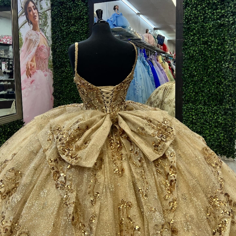 Champagne Quinceanera Dresses Ball Gown Spaghetti Strap Appliques Lace Beading Crystal Tull Birthday Party Sweet 16 Dres Vestidos 15 anos
