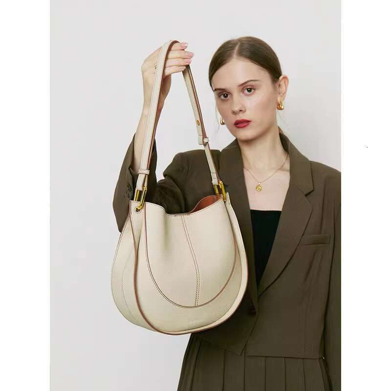 2024 Soft Leather Double Layer Cowhide Light Women's Bag New Trendy Large Capacity One Shoulder Crossbody Bucket