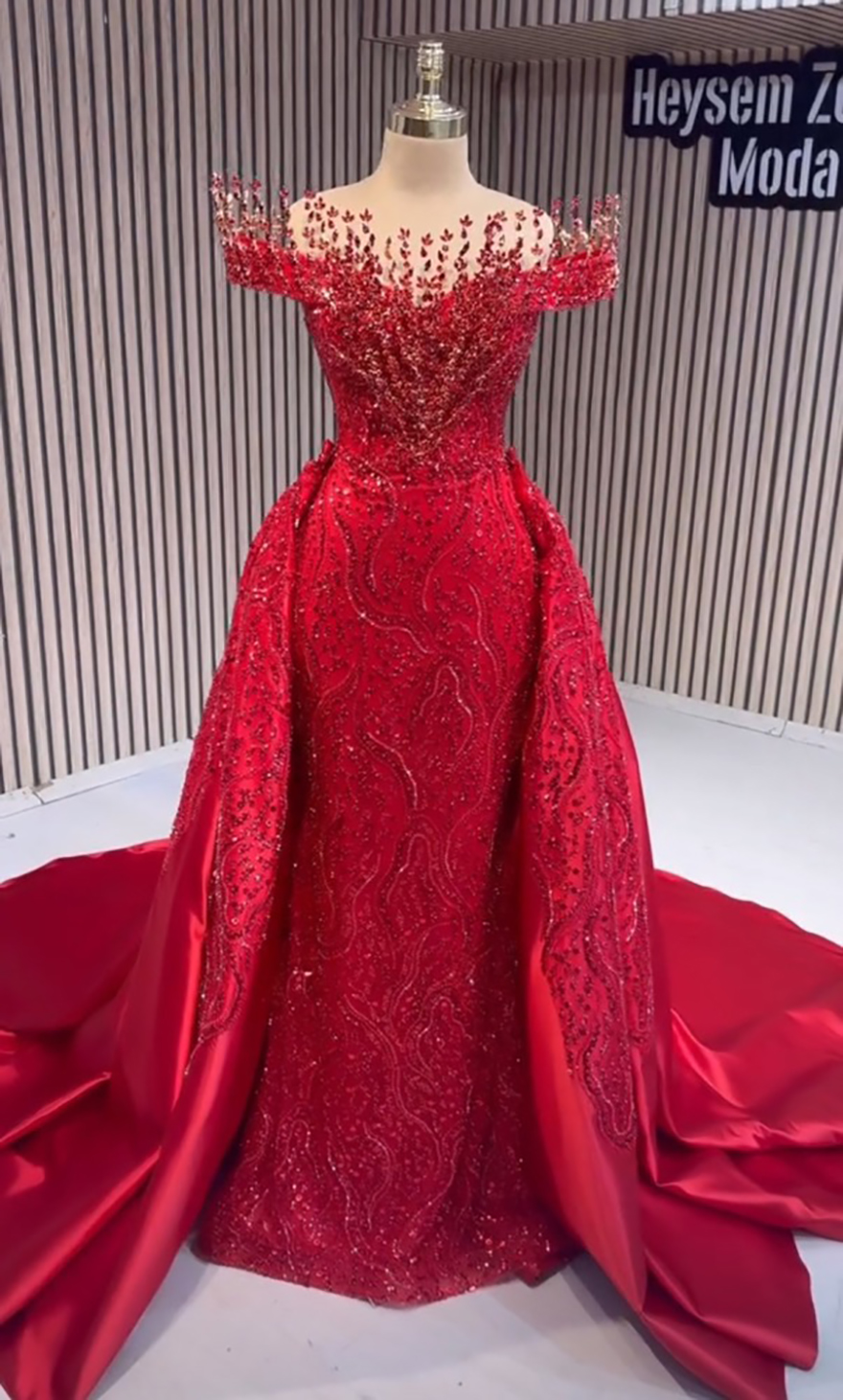 Glamorous Crystal Formal Evening Dresses Beaded Pearl Off Shoulder Mermaid Prom Gowns Sequins Illusion Party Dresses Custom Made