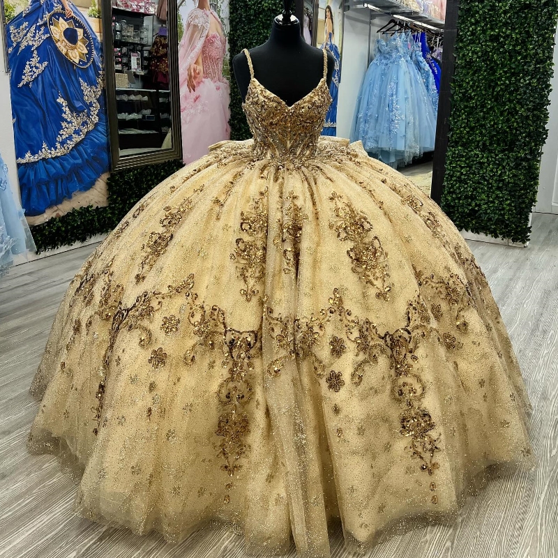 Champagne Quinceanera Dresses Ball Gown Spaghetti Strap Appliques Lace Beading Crystal Tull Birthday Party Sweet 16 Dres Vestidos 15 anos