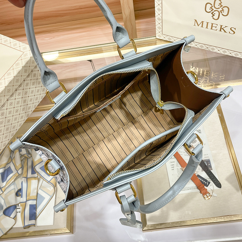 Small Design Printed Large Capacity One Shoulder Diagonal Straddle Handbag 2025 Autumn/Winter New Commuting Style Tote Women's Bag
