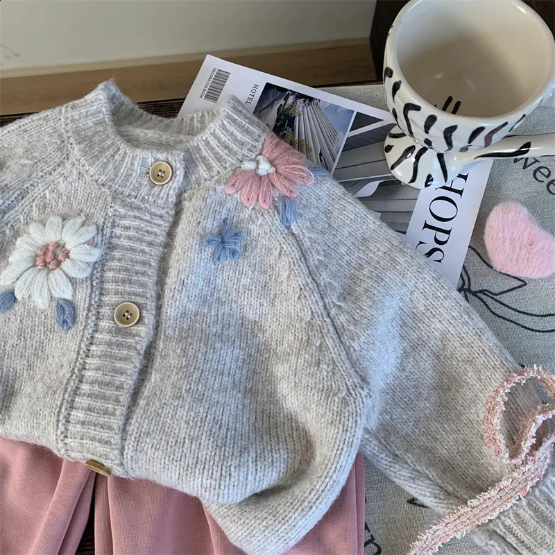 Korean Spring Kids Girls 2PCS Clothes Set Flower Cotton Knitted Sweaters Solid Lace Pants Suit Children Baby Girl Outfits 250117