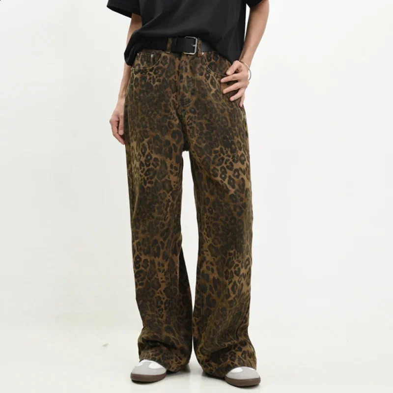 Men Fashion Leopard Graphic Hip Pop Jeans Male Loose Straight Leg Party Denim Pants American Style Streetwear Denim Trousers 250120