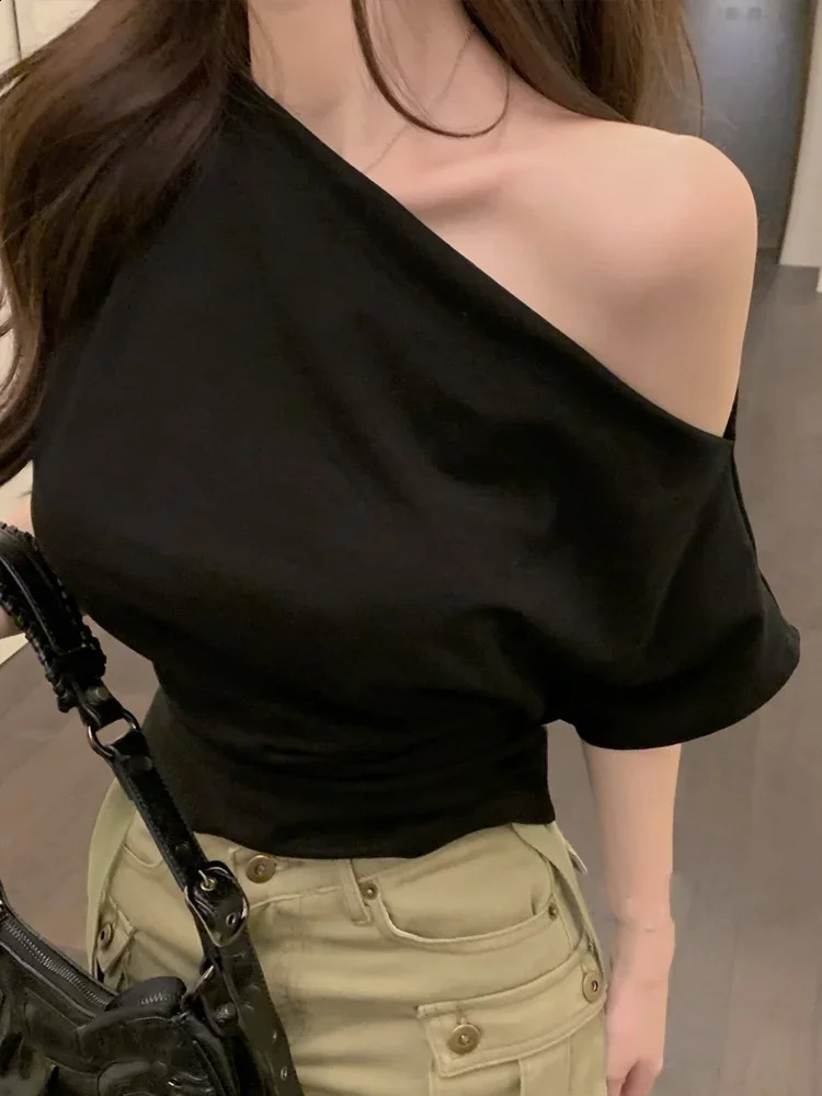 Skinny Sexy White Y2k Crop Top Women Off Shoulder Spring T-shirt Korean Style Black Blouse Tees Summer Fashion Clothing 250118