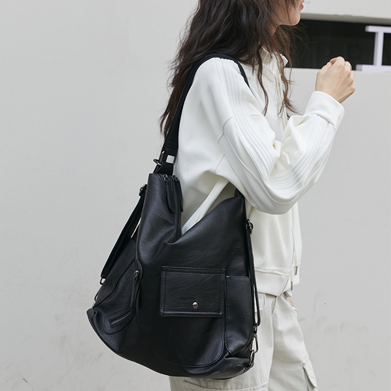 Original Brand Korean Japan Black Bag Large Capacit Multi-Pocket Soft Leather Lady Backpack Zone Retro Function Shoulder Totebag
