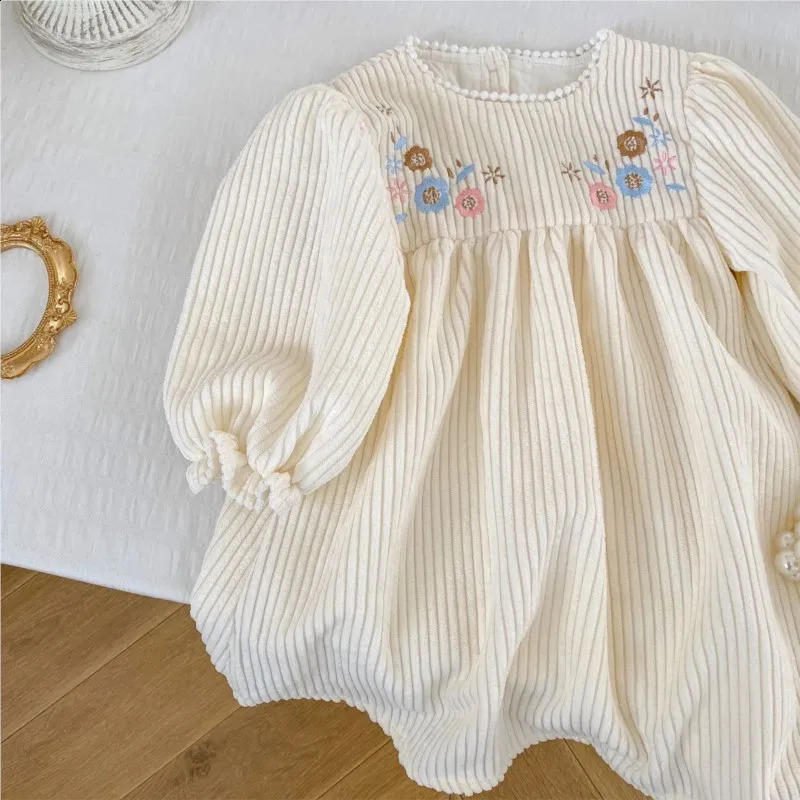 Spring Infant Baby Girl Dress Corduroy Embroidered Flower Pullover Long Sleeve Solid Cute born Vestido 250117