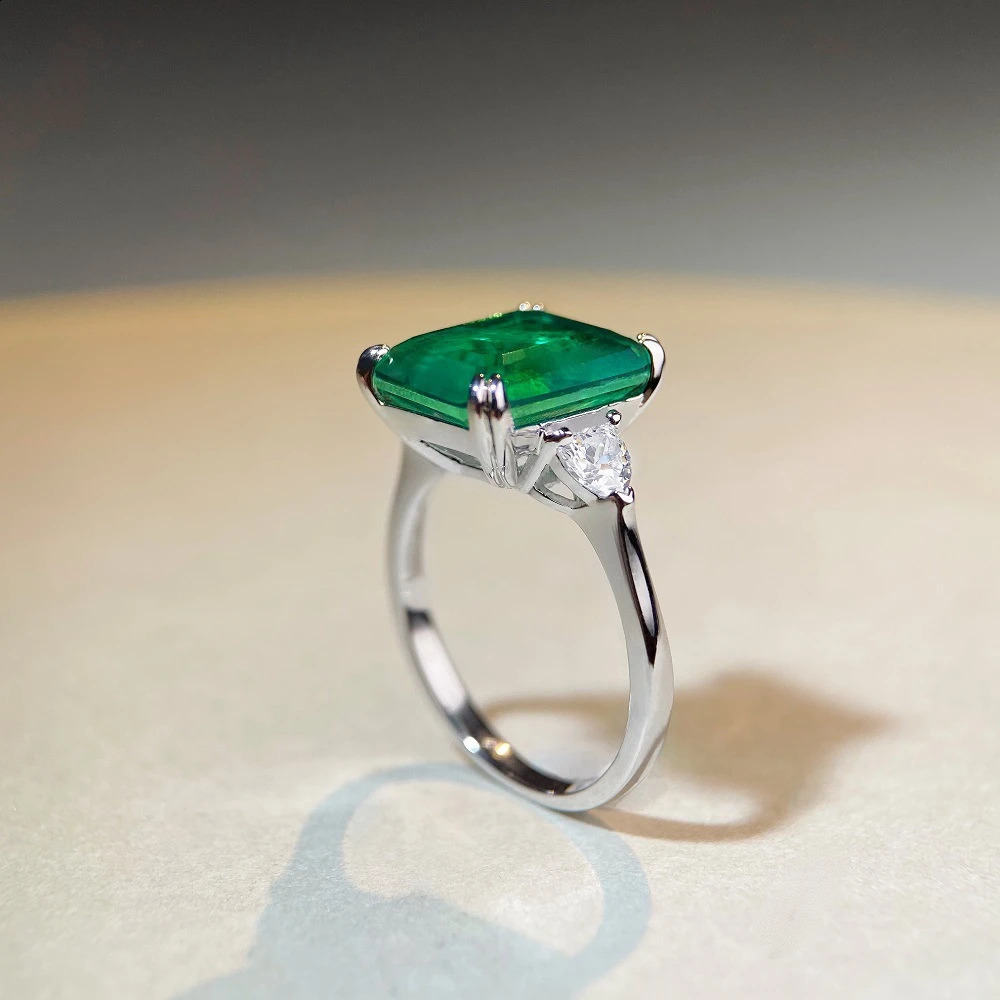 Vinregem 10*12 MM 9CT Emerald Gemstone Cocktail Party Ring For Women Vintage 925 Sterling Silver Wedding Engagement Fine Jewelry250122