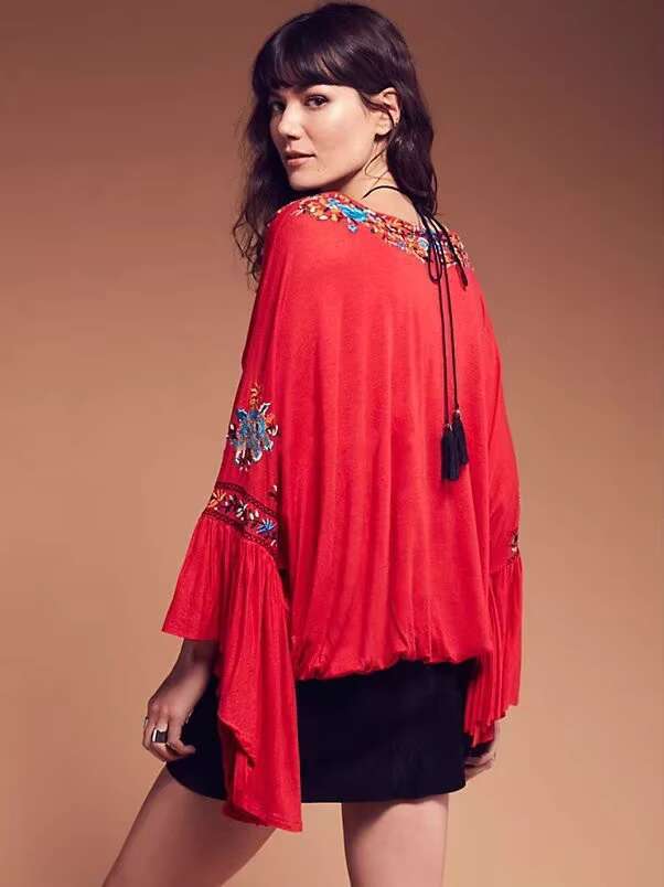 Boho Style Embroidery Shirts V-Neck Cotton Ethnic Women Blouse Flare Sleeve Chic T-Shirt Vintage Hippie Shirt Mujer