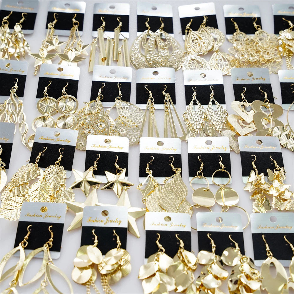 10Pairs/Lot Fashion Korean Shiny Trend Geometric Pendant Hook Earrings Womens Star Heart Mix Style Dangle Jewelry Wedding Gift 250120