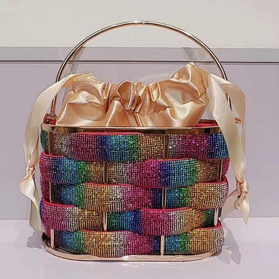 New Product Niche Design: Celebrity Dinner With Sparkling Rhinestone Stripes Wrapped Around Hand-Held Crossbody Women's Bag
