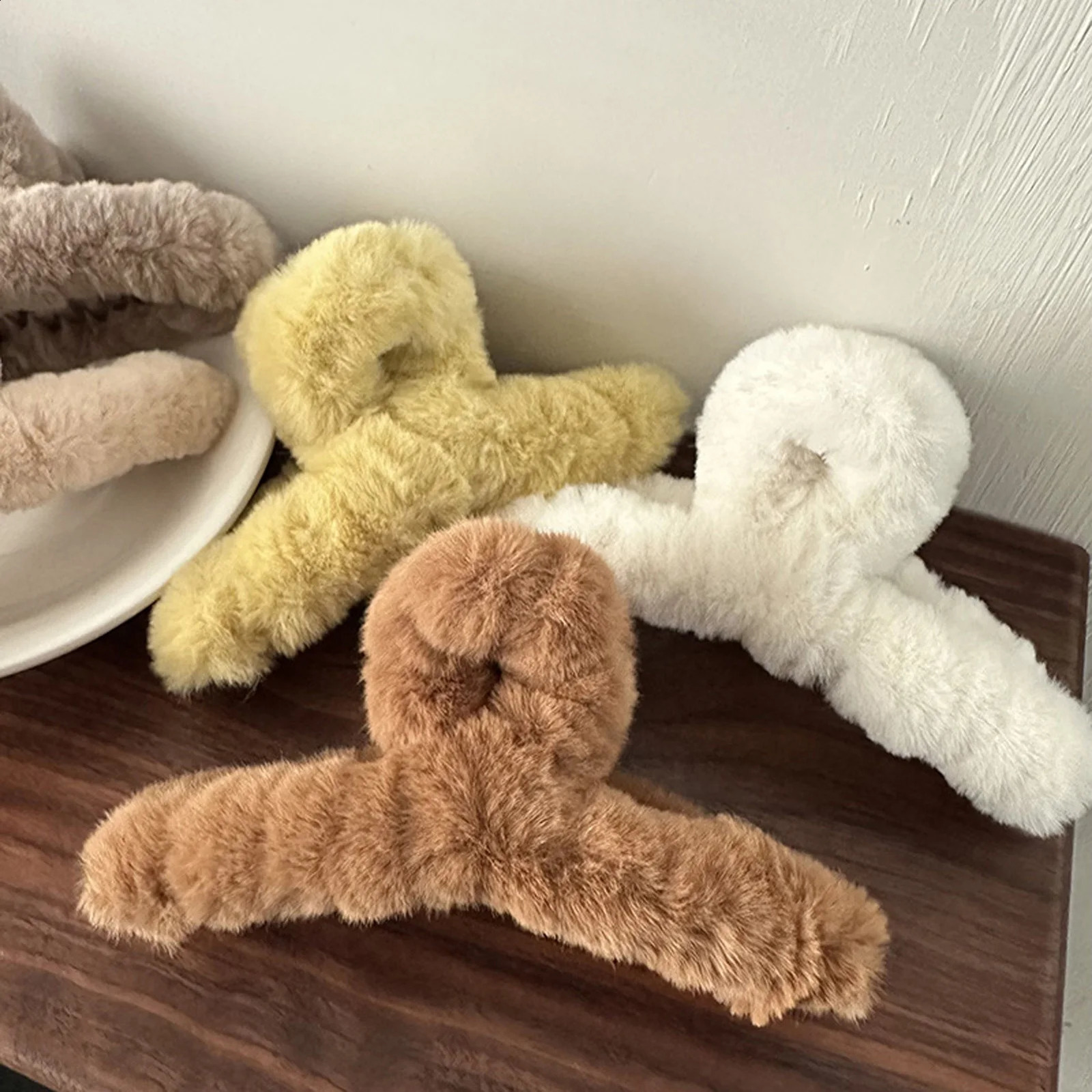 Elegant Plush Hair Clip Claw Korean Fashion Extra Large Rabbit Plush Grab Cawl Clips Girl Hair Accessories Gifts 250120