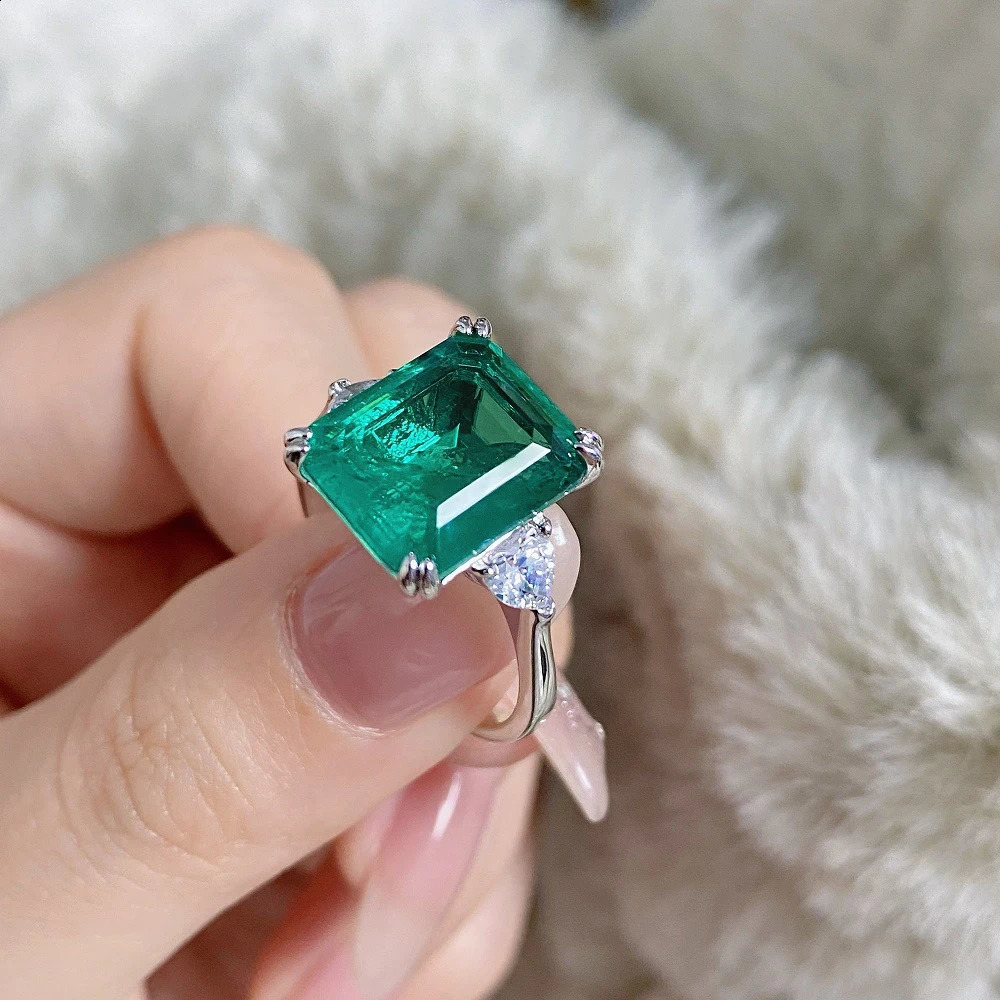 Vinregem 10*12 MM 9CT Emerald Gemstone Cocktail Party Ring For Women Vintage 925 Sterling Silver Wedding Engagement Fine Jewelry250122