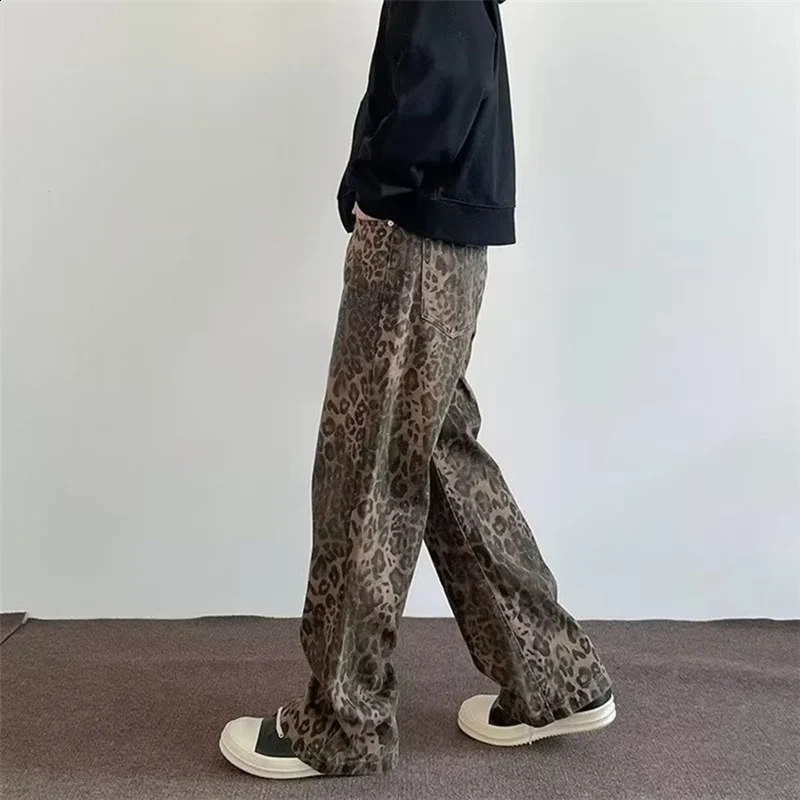 Fashion Mens Jeans Straight Leopard Print Retro Hip Hop Four Seasons Denim Wide-leg Pants Loose Trousers For Men Streetwear 250120