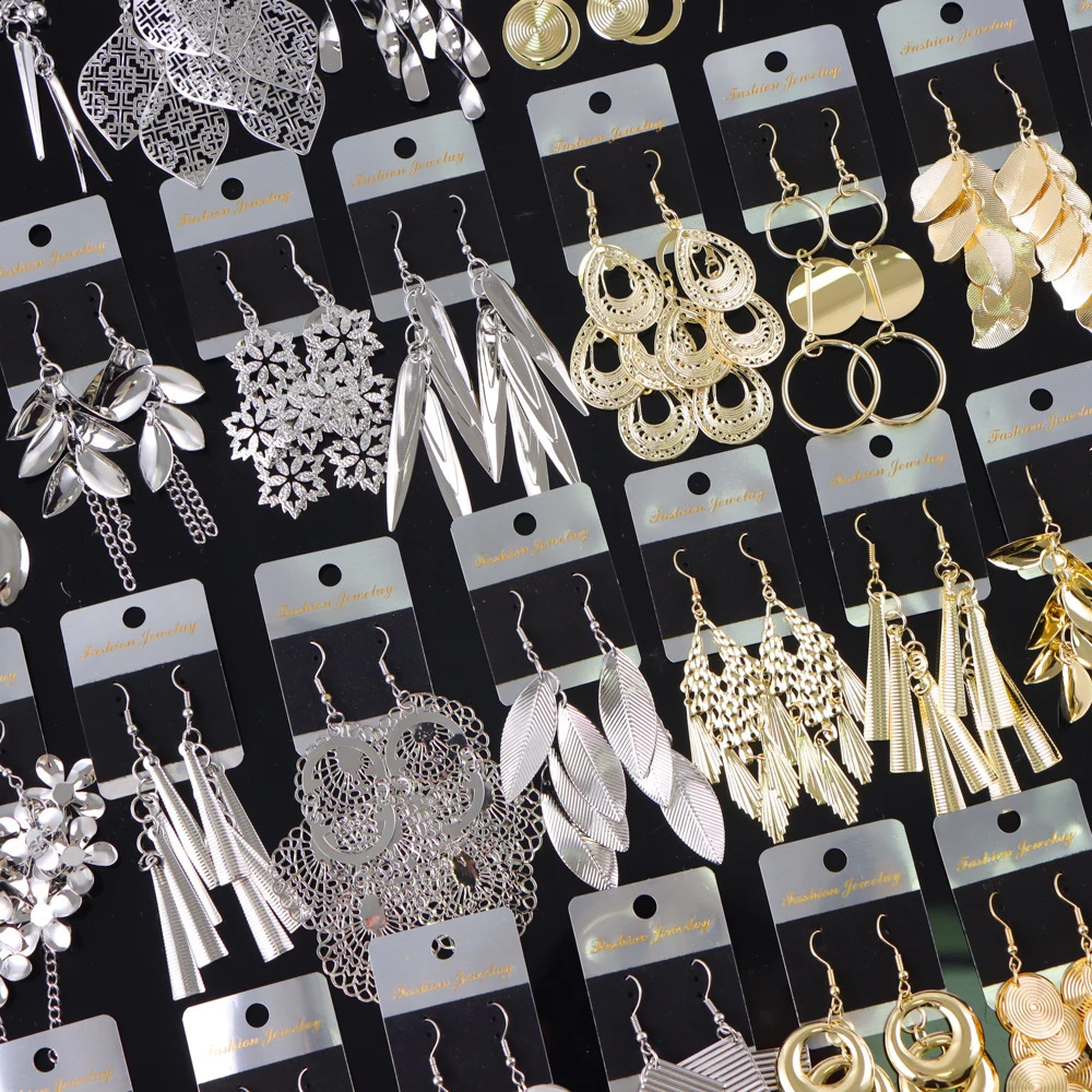 10Pairs/Lot Fashion Korean Shiny Trend Geometric Pendant Hook Earrings Womens Star Heart Mix Style Dangle Jewelry Wedding Gift 250120