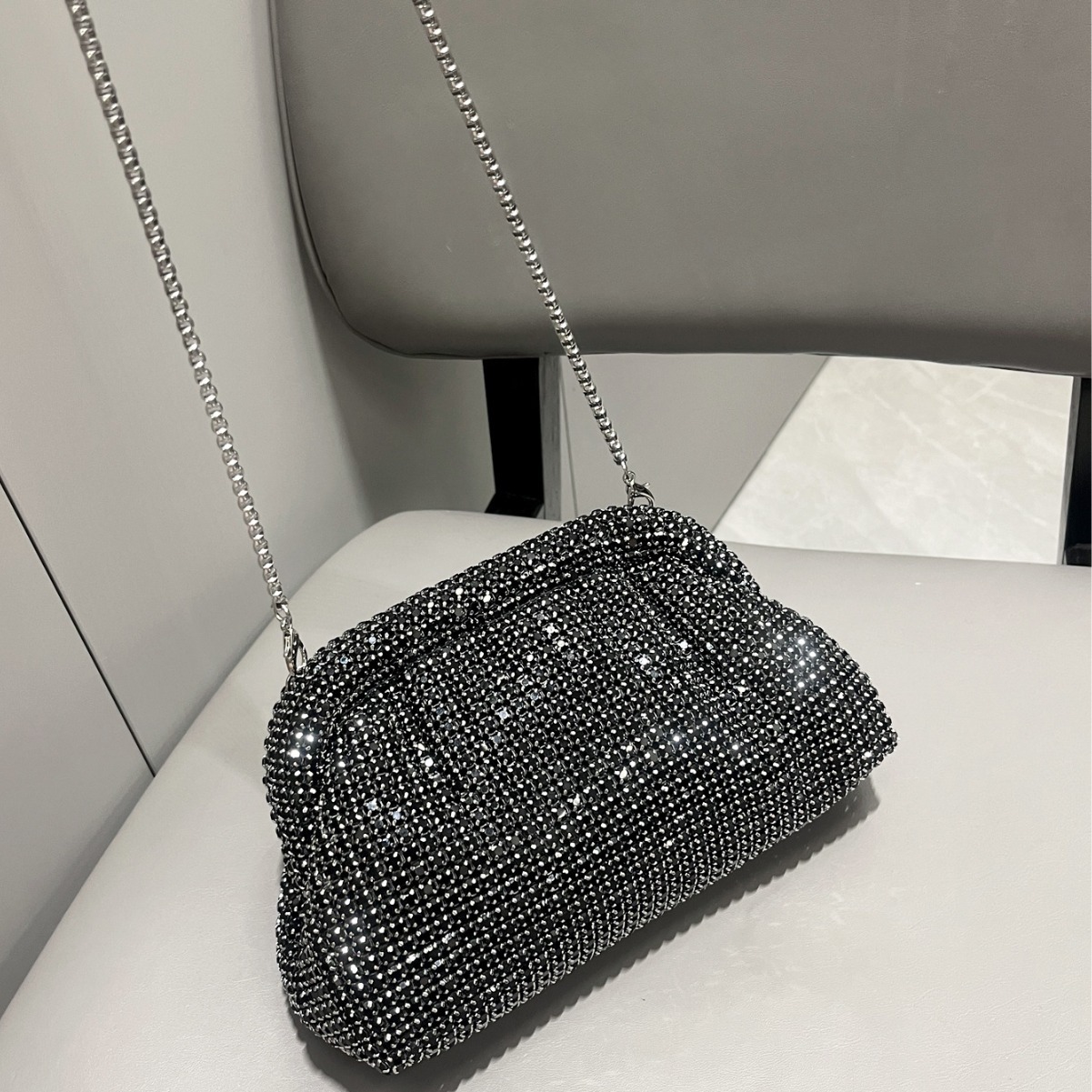 Women's Shiny Rhinestone Handbag Designer Dinner Chain Clip Bag