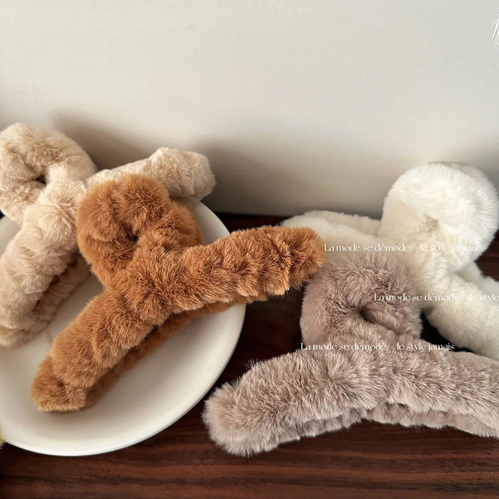 Elegant Plush Hair Clip Claw Korean Fashion Extra Large Rabbit Plush Grab Cawl Clips Girl Hair Accessories Gifts 250120