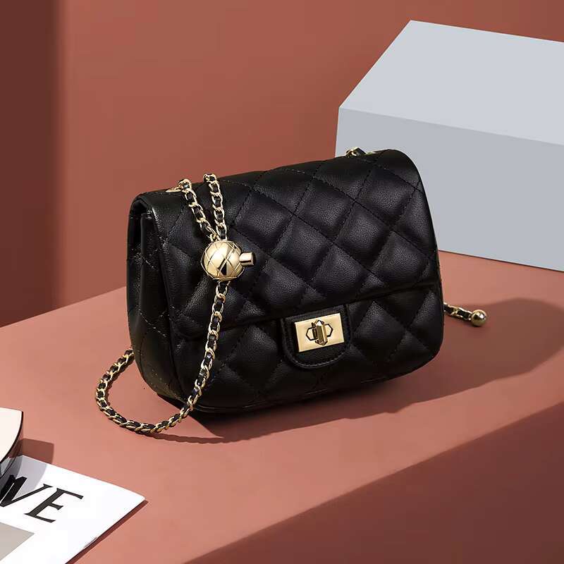 GOLF Gge Chain Womens Small Square Bag Leather Shoulder Mini Crossbody Bags Banquet Handbag New Fashion Items For Women 2024